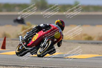 media/Oct-08-2022-SoCal Trackdays (Sat) [[1fc3beec89]]/Turn 14 (1050am)/